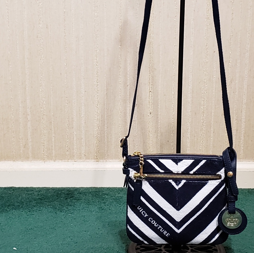 BRAND NEW DESIGNER JUICY COUTURE CROSSBODY!